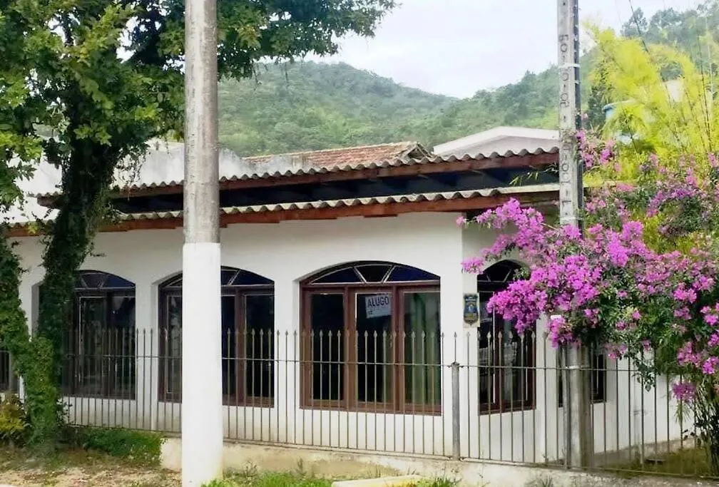 Casa No Centro Da Cidade A 600 Metros Da Praia. Porto Belo